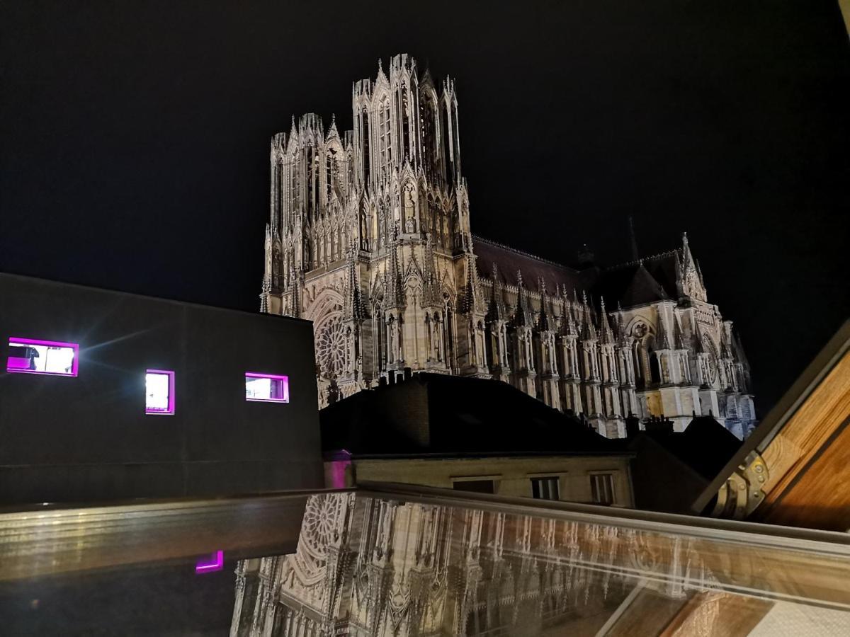 Apartmán Logement Cosy Renove Au Pied De La Cathedrale Avec Climatisation Remeš Exteriér fotografie